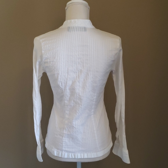 White blouse - Picture 3 of 6